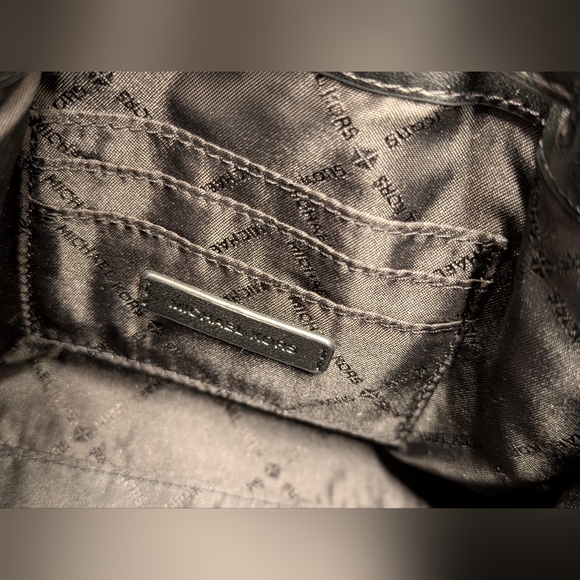 Michael Kors Black Chain Crossbody/Shoulder Bag - EUC - 8.25x6.75 Inches - Picture 7 of 15